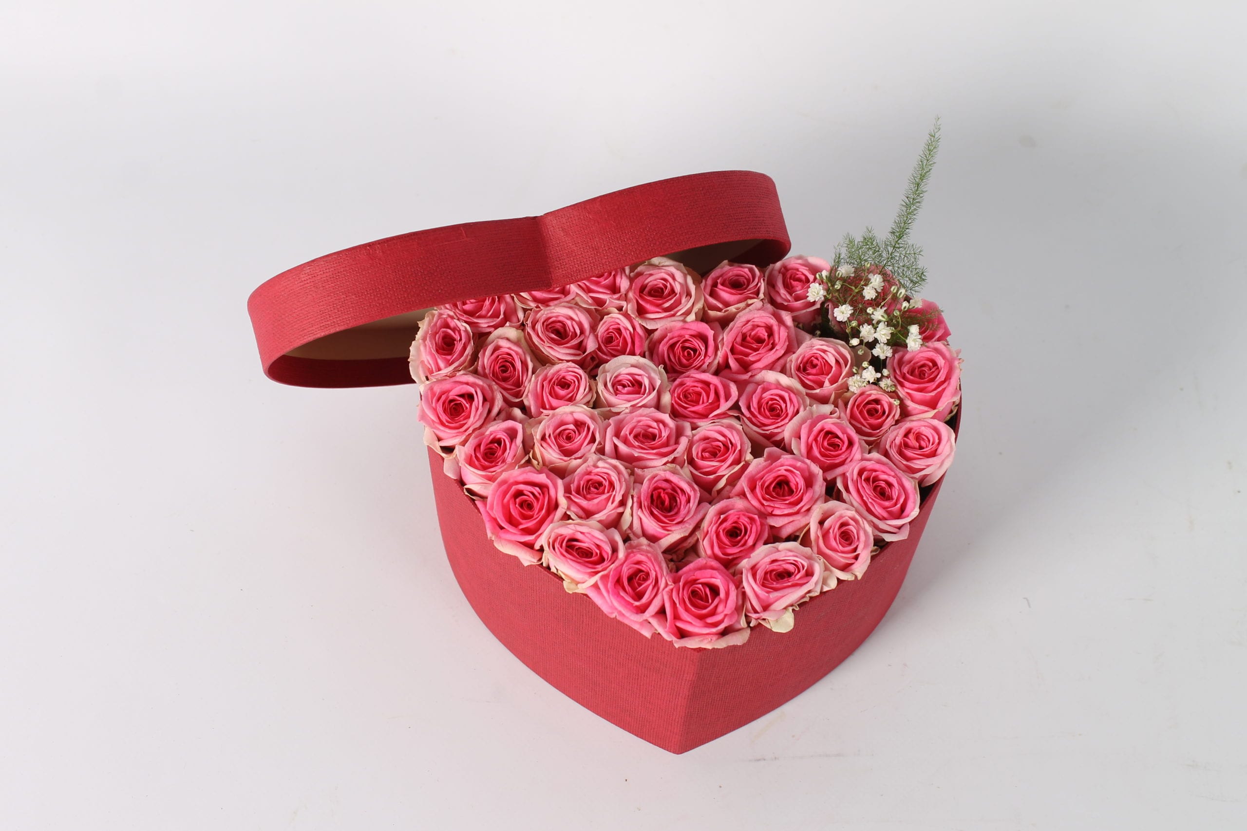 Bloemhart van roze rozen. Een liefdevol cadeau Rooscadeau